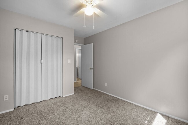 Building Photo - New Listing in Virginia Beach!