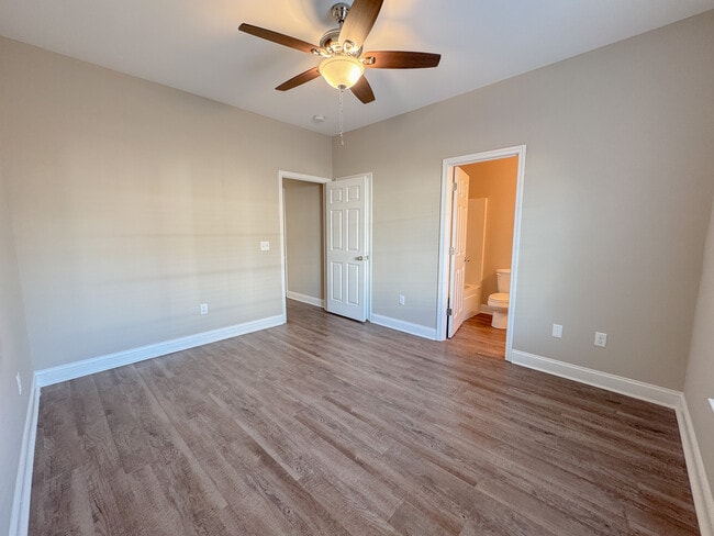 Building Photo - 104 Waybill Circle