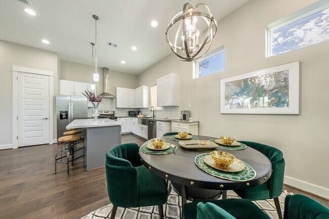 Building Photo - 2604 McIlhenny St