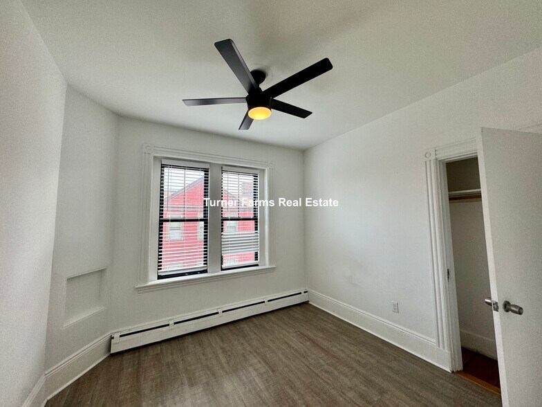 Building Photo - 1510 Tremont St