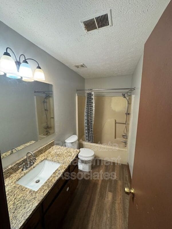 Building Photo - 295 Wood Rd