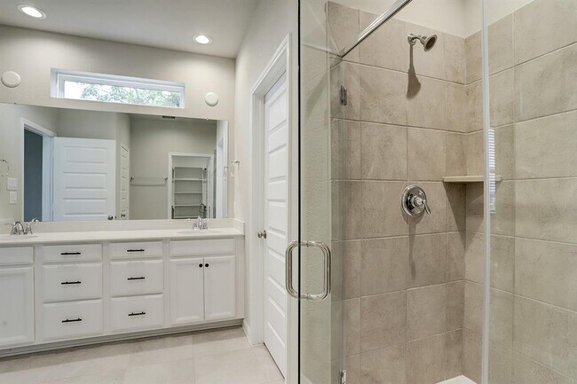 Building Photo - 9838 Magnolia Village Ln