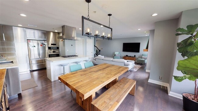 Building Photo - 22 Mallard Pl