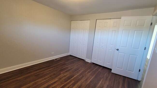 Building Photo - 120 Cotuit Ct