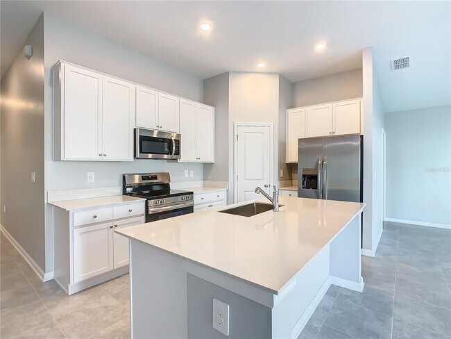 Building Photo - 1033 Holden Wy