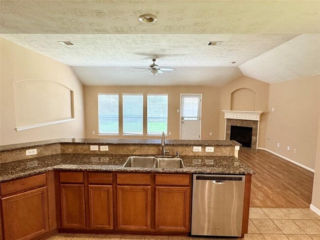Building Photo - 11323 Sandermeyer Dr