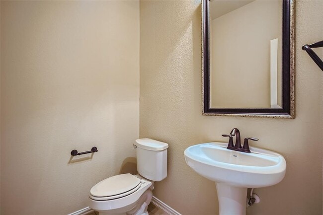 Building Photo - 207 Maxwell Way