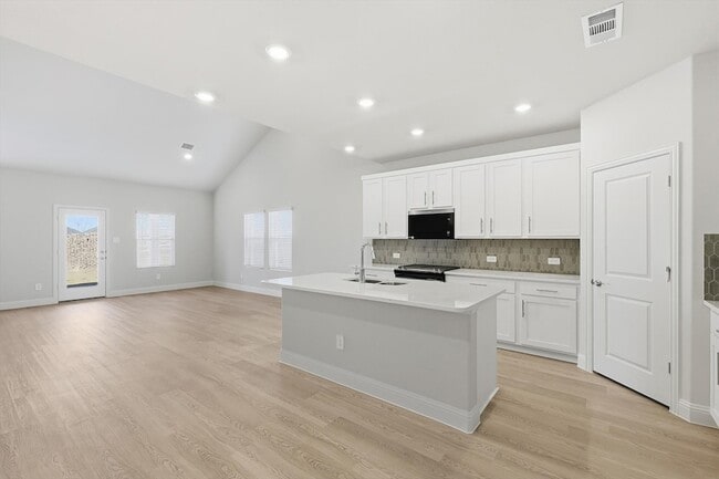 Building Photo - 2102 Windy Trl