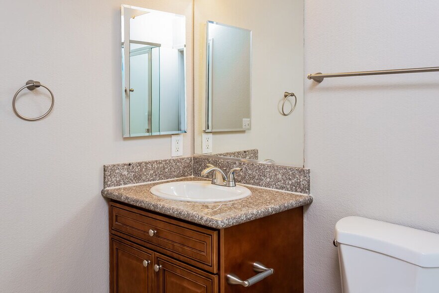 Building Photo - 4511 Grotto Ct