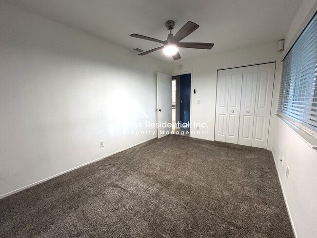 Building Photo - 5814 Shadow Creek Dr