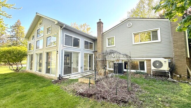 Building Photo - 4290 Wendell Rd
