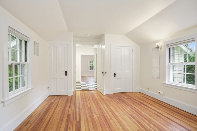 Building Photo - 321 Riversville Rd