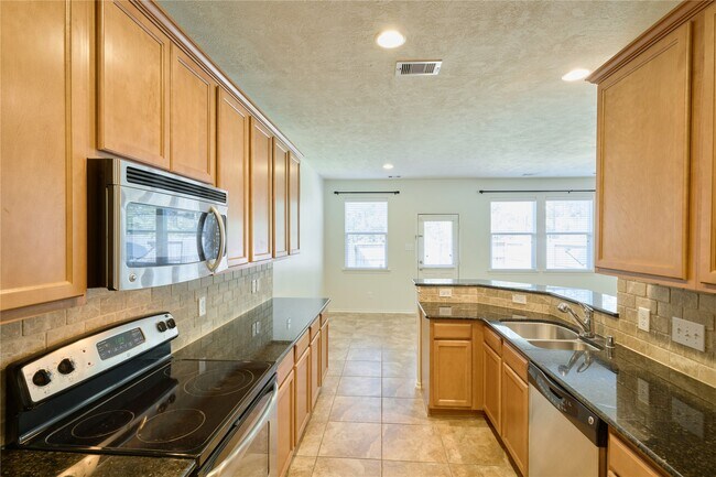 Building Photo - 327 Bloomhill Pl