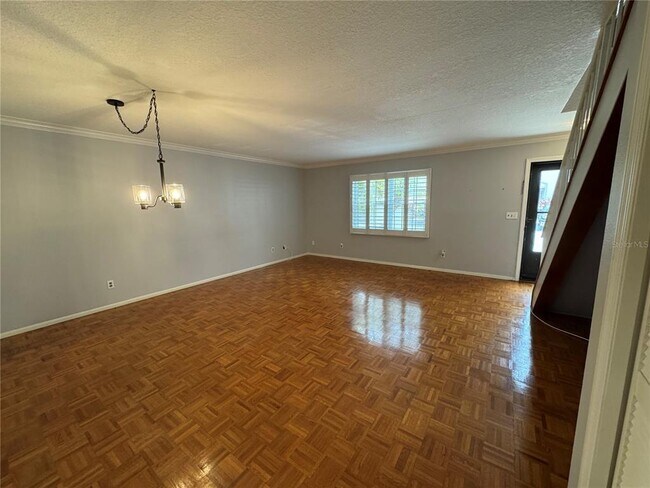 Building Photo - 705 Bough Ave