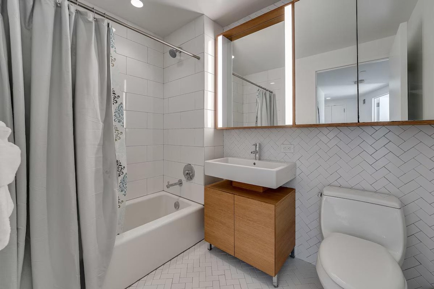 Building Photo - 625W W 57th St