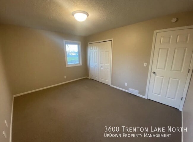Building Photo - 3600 Trenton Ln N