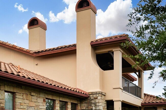 Building Photo - 308 Golden Bear Dr