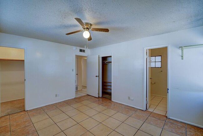 Building Photo - $500 OFF FIRST MONTH RENT! READY TO VIEW N...