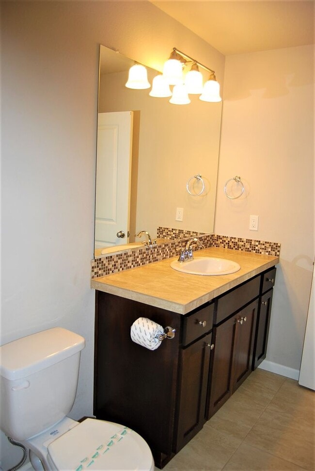 Building Photo - 4 Bedroom 2.5 Bath Home Sherwood OR