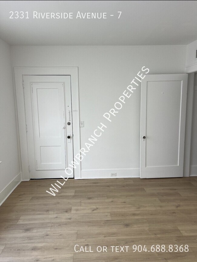 Building Photo - 2331 Riverside Ave