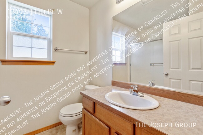 Building Photo - 13407 11th Pl W