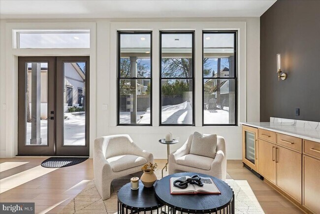 Building Photo - 4428 Albemarle St NW
