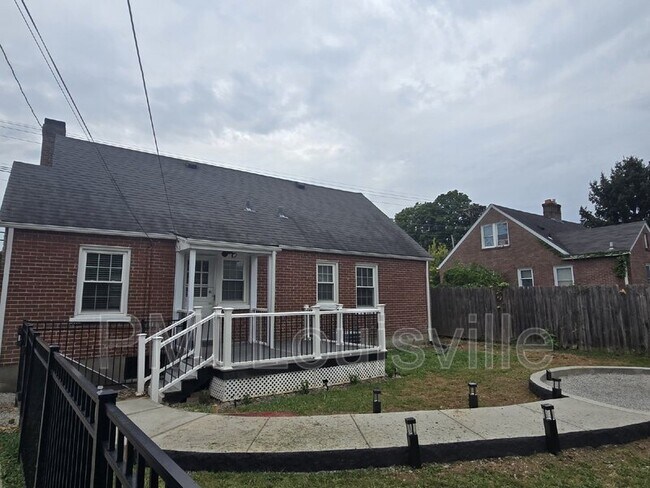 Building Photo - 2929 Bon Air Ave