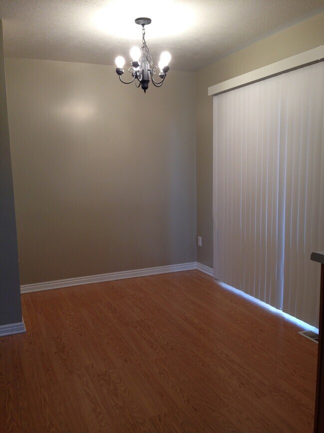 Building Photo - 1204 Torwood Ct
