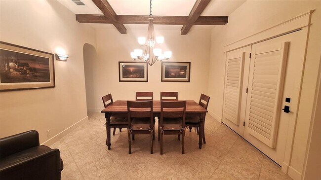 Building Photo - 130 Squires Dr