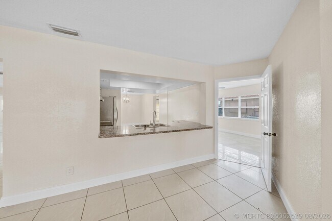 Building Photo - 4921 NW 39th St