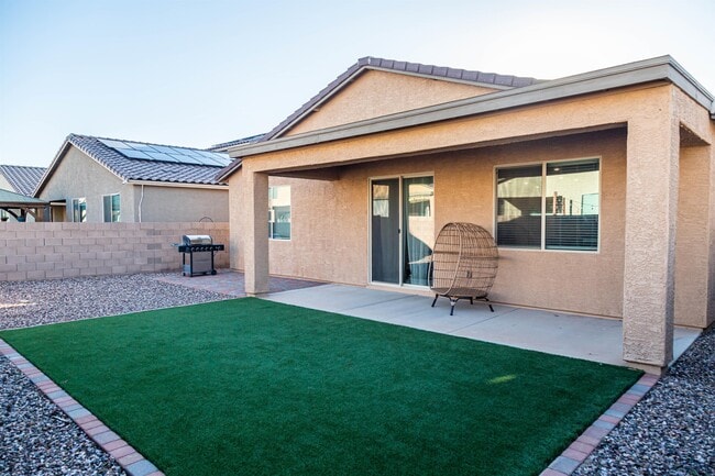 Building Photo - 7387 S Via Plaza del Maya