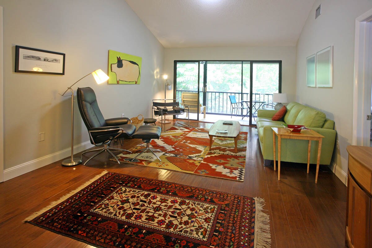 living room(now unfurnished) - 1636 Brookhouse Dr