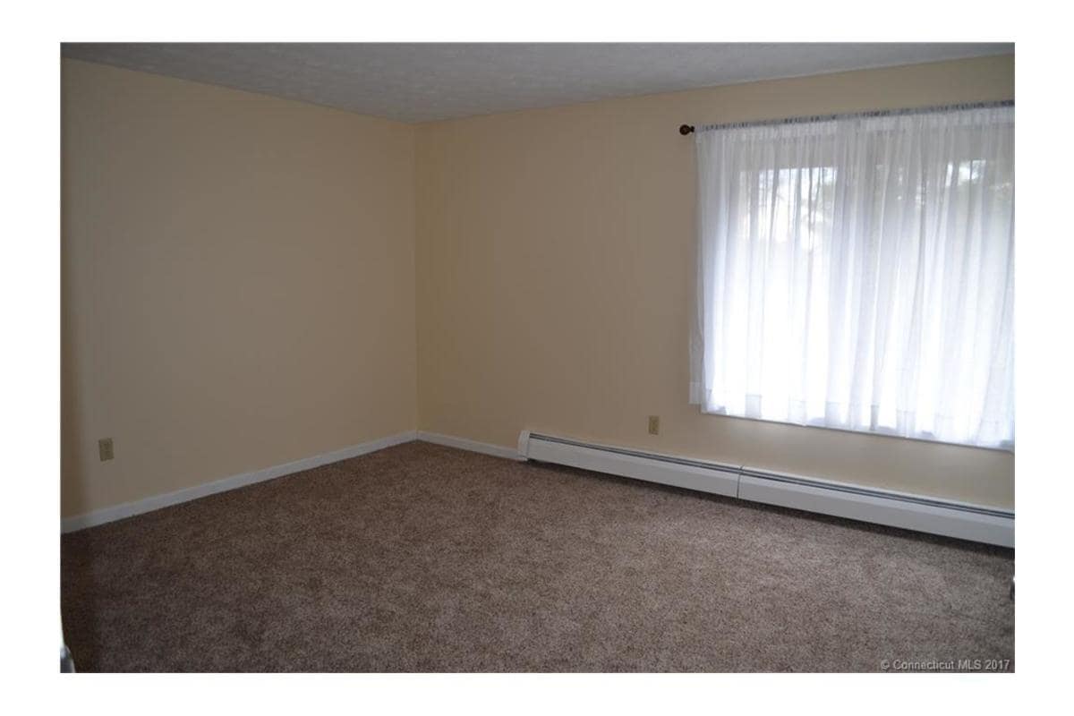 Building Photo - 23 Amato Dr