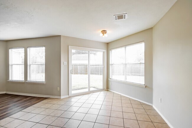 Building Photo - 19410 Pine Cluster Ln