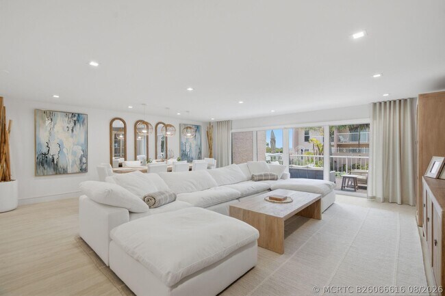 Building Photo - 1173 Hillsboro Mile