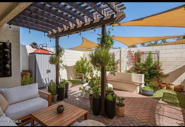 Building Photo - 2929 N 39th St