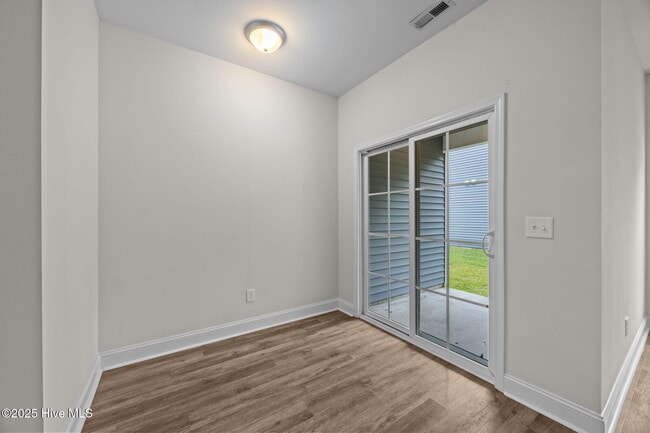 Building Photo - 211 N Stingray Ln