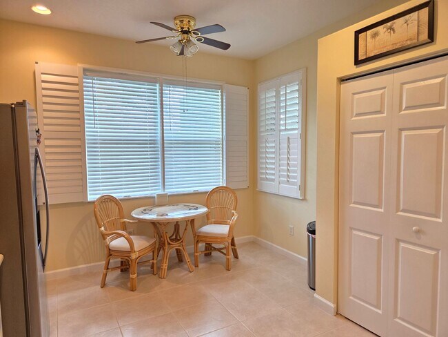 Building Photo - Beautifully Decorated Home~Turn Key~Commun...