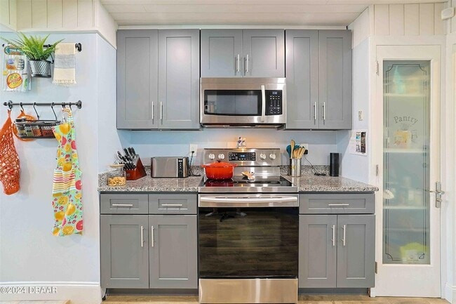 Building Photo - 3637 Cardinal Blvd