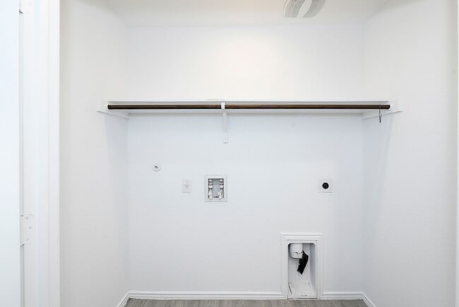 Building Photo - SA- Texas A&M Area / Vida Subdivision