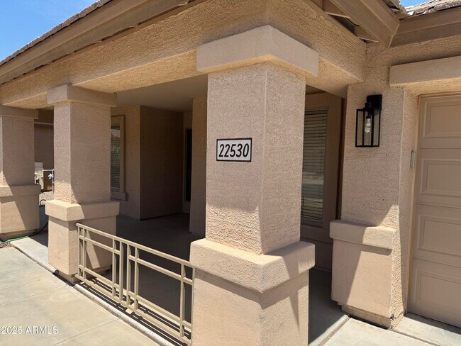 Building Photo - 22530 N Van Loo Dr