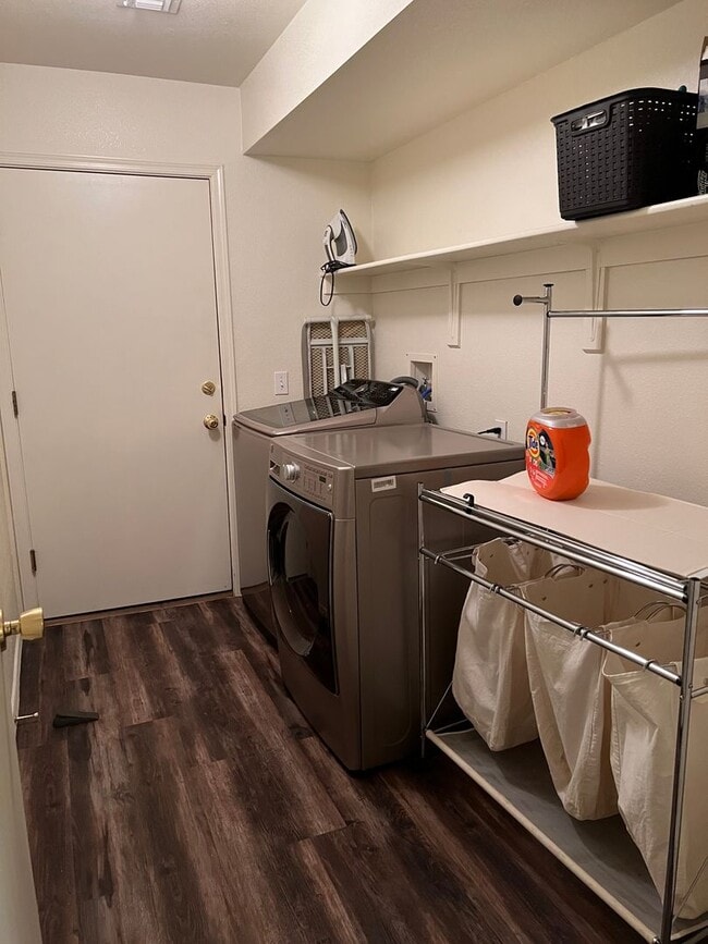 Building Photo - 4631 Territorial Loop