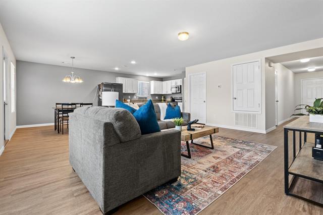 Building Photo - 9937 Amosite Dr