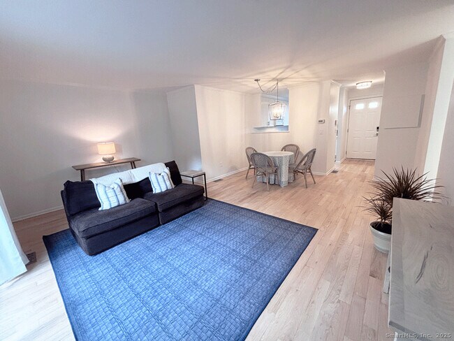 Building Photo - 2 West Ave