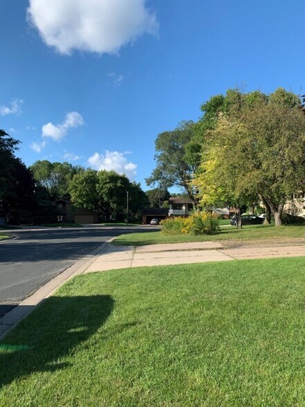 Building Photo - 3307 Roosevelt Ct NE