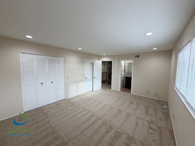 Building Photo - $4995 - Beautiful and Well Maintained South Gilroy Home w/ Salt Water Pool!!