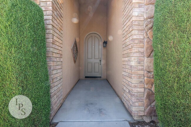 Building Photo - Tuscan Bluffs at Copper River - Granville Home, 4BR/3BA, On Golf Course - Lots of Amenities