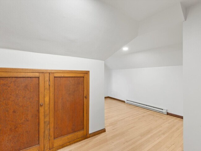 Building Photo - 700 Macon Ave