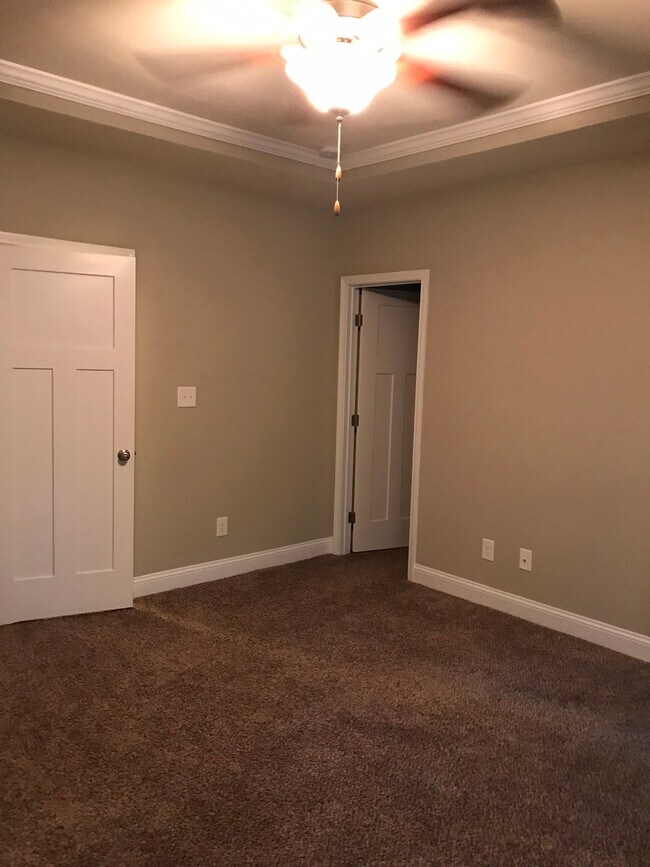 Building Photo - 655 Bald Eagle Dr