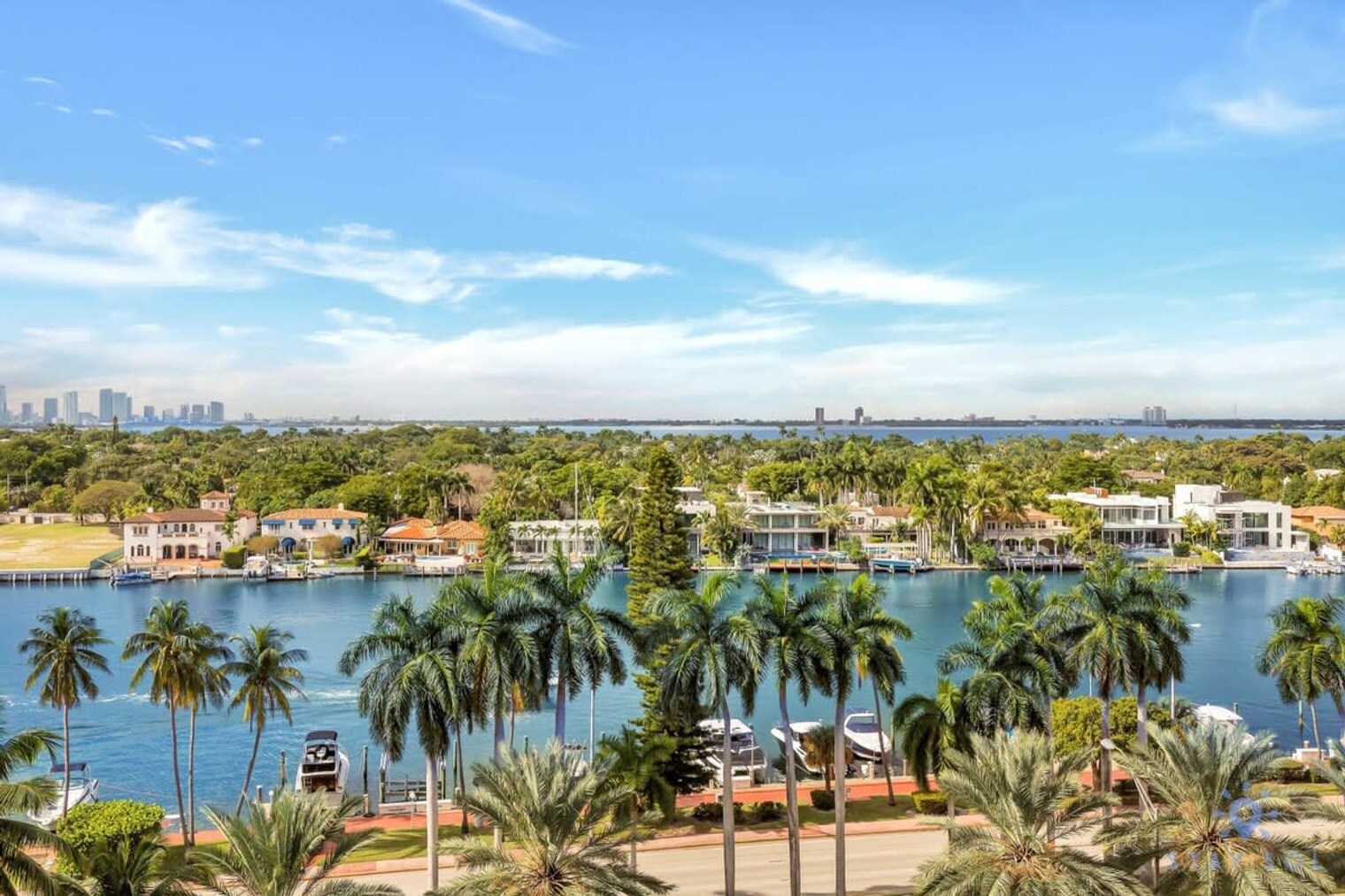 Building Photo - 5151 Collins Ave